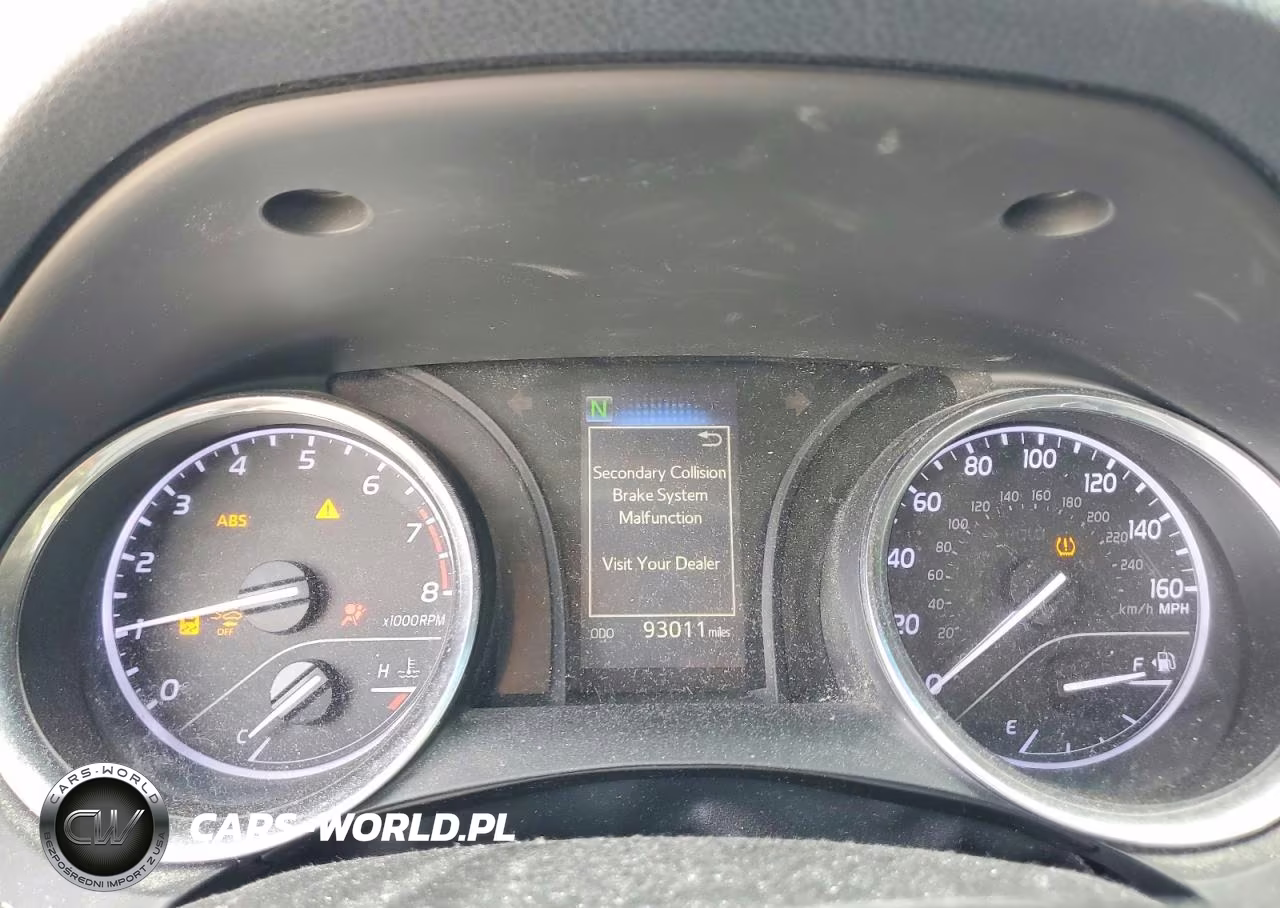 2018 Toyota Camry Le VIN:4T1B11HK2JU584733 - 9