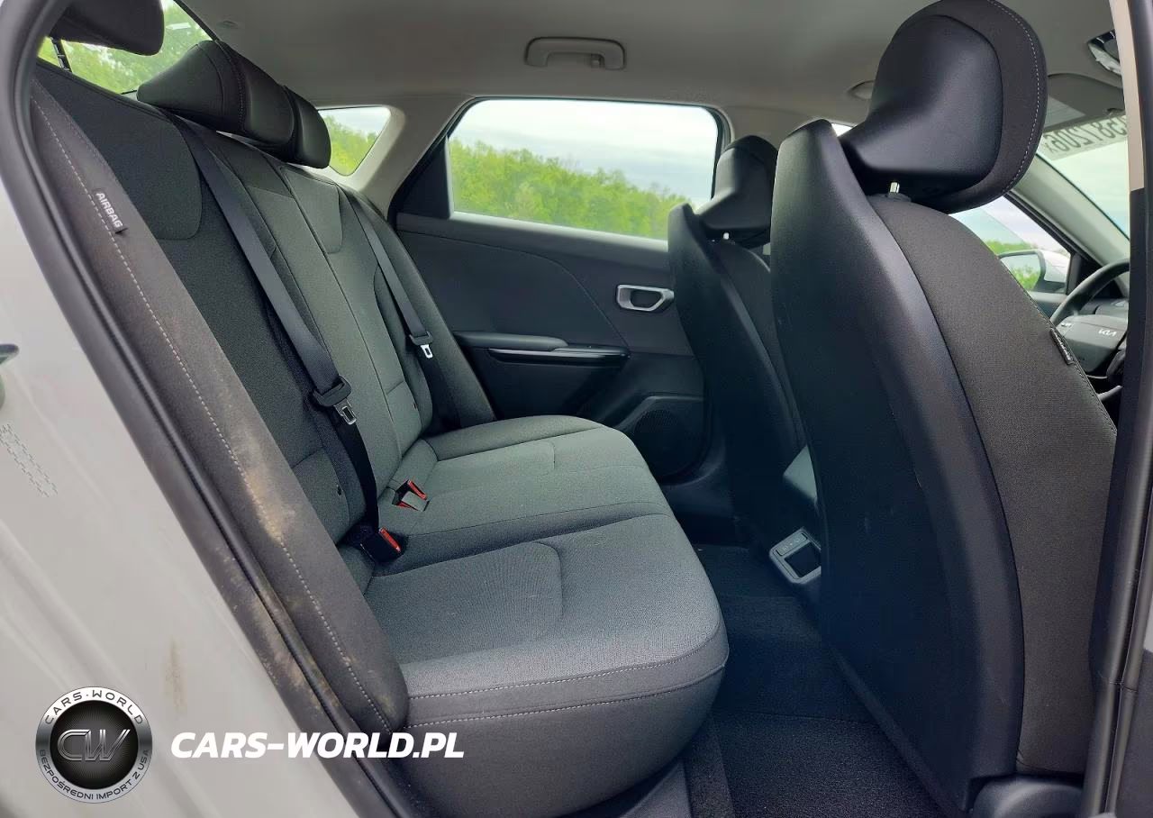 2026 Kia K4 Lxs VIN:3KPFT4DE5TE267676 - 10