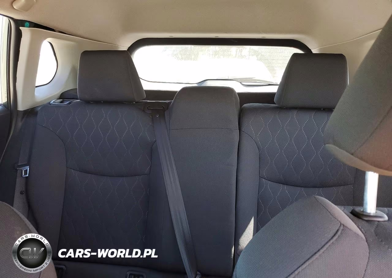 2024 Toyota Corolla Cross Le VIN:7MUBAABG5RV090333 - 10