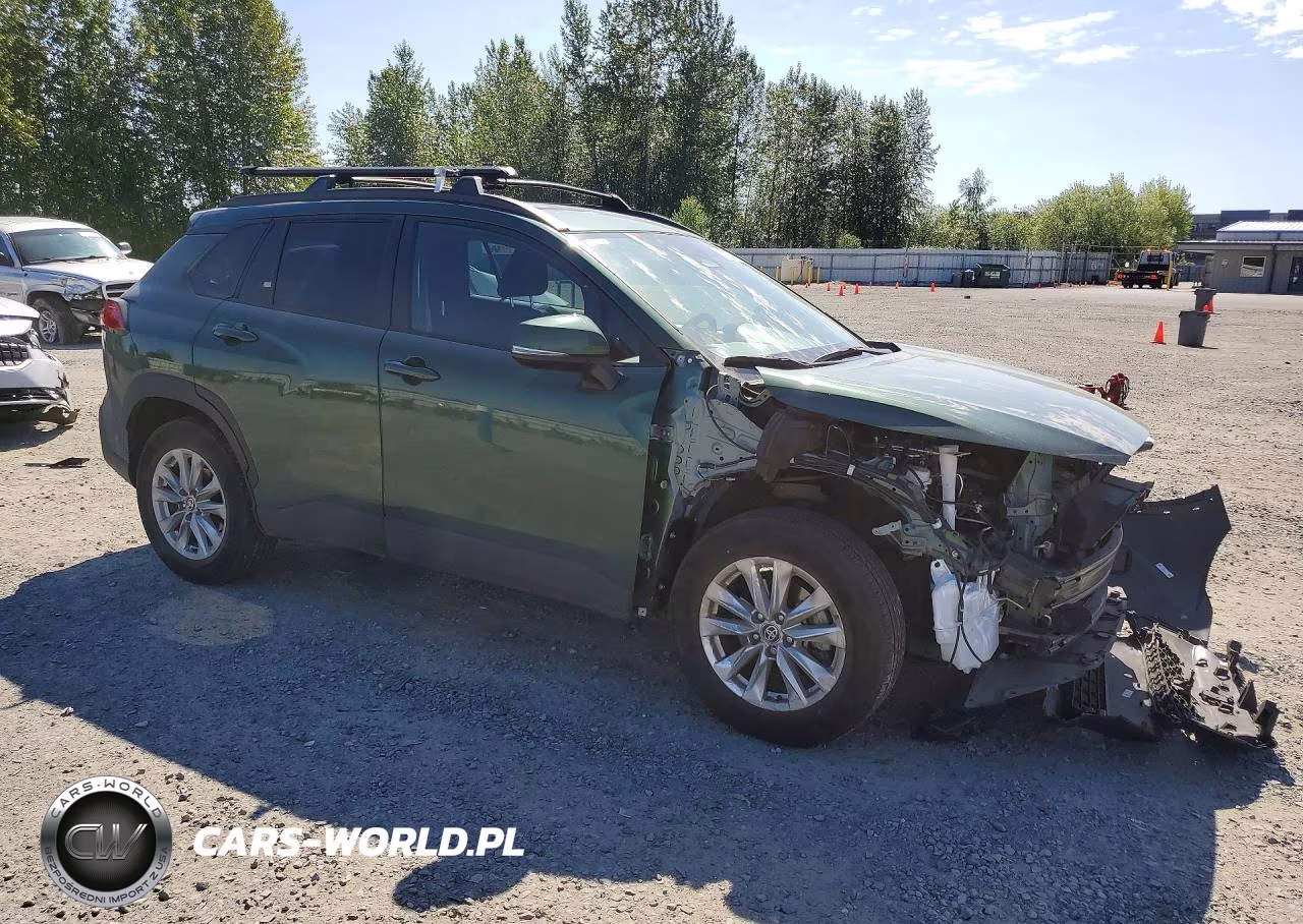 2024 Toyota Corolla Cross Le VIN:7MUBAABG5RV090333 - 4