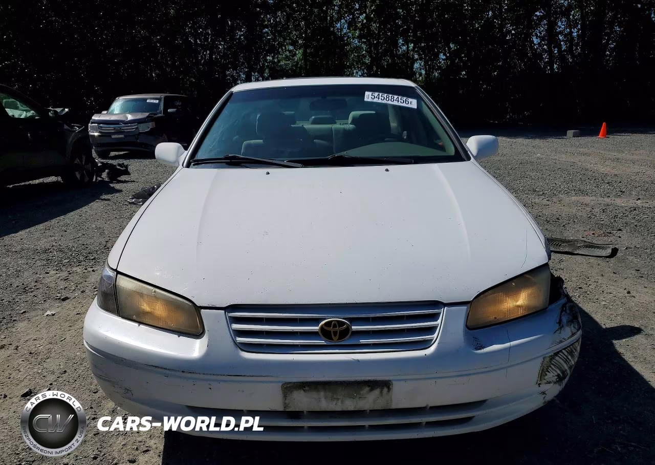 1997 Toyota Camry Le VIN:JT2BG22K9V0073298 - 5
