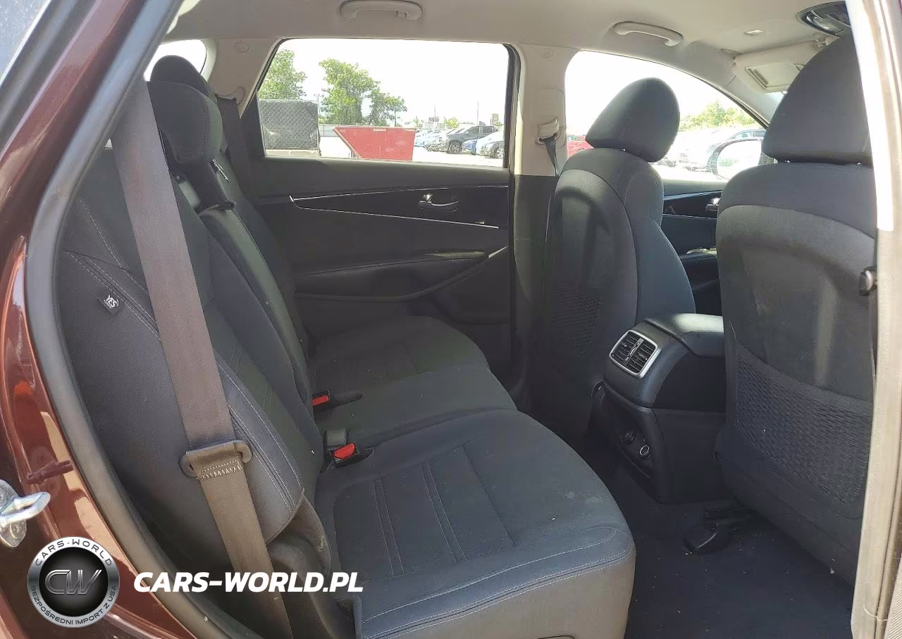 2020 Kia Sorento Lx VIN:5XYPG4A3XLG625126 - 11