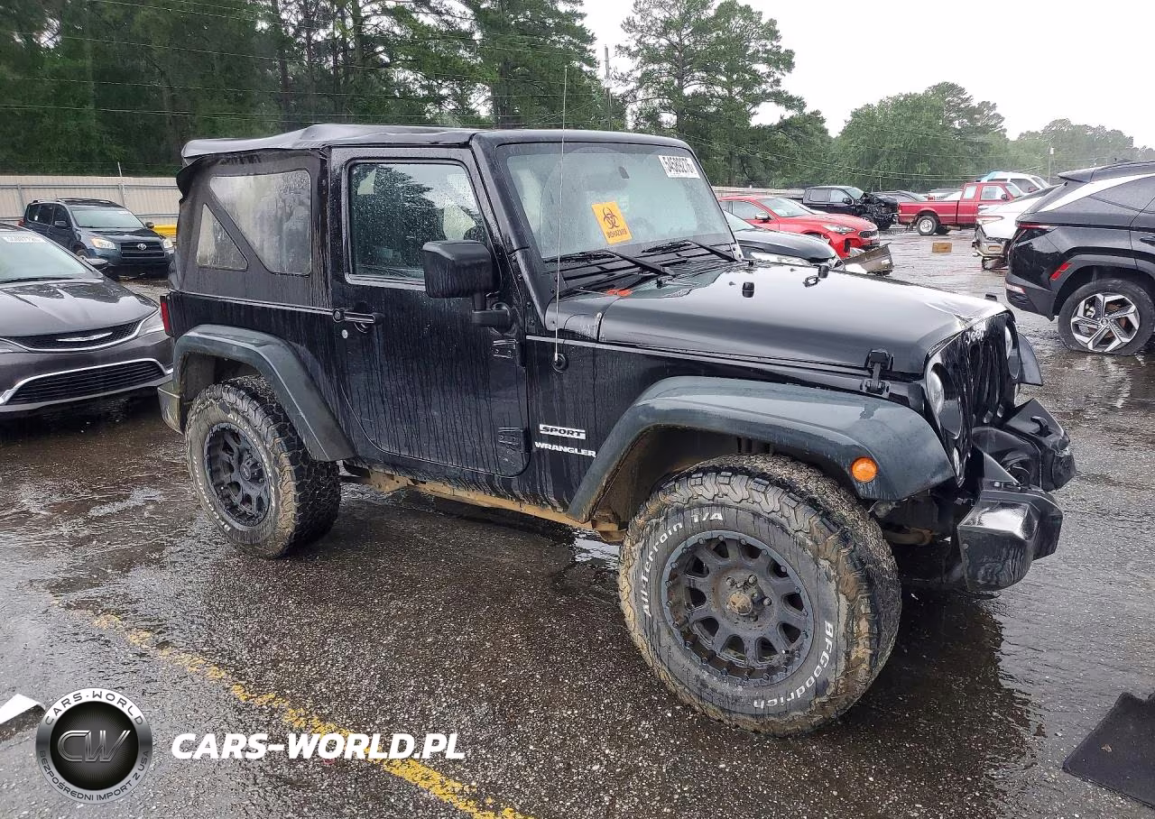 2015 Jeep Wrangler Sport VIN:1C4AJWAG1FL723301 - 4