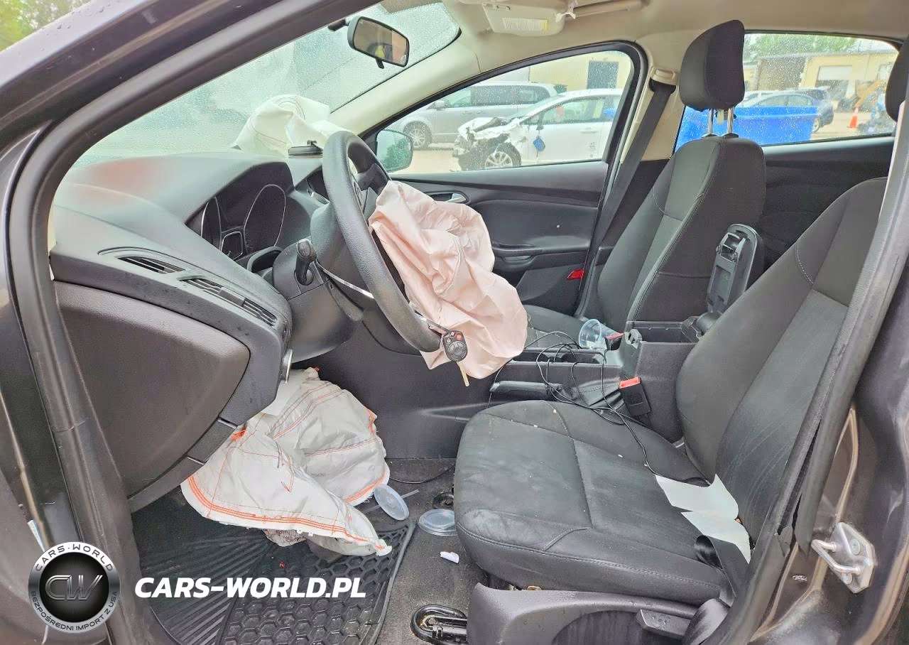 2018 Ford Focus Se VIN:1FADP3K25JL294921 - 7
