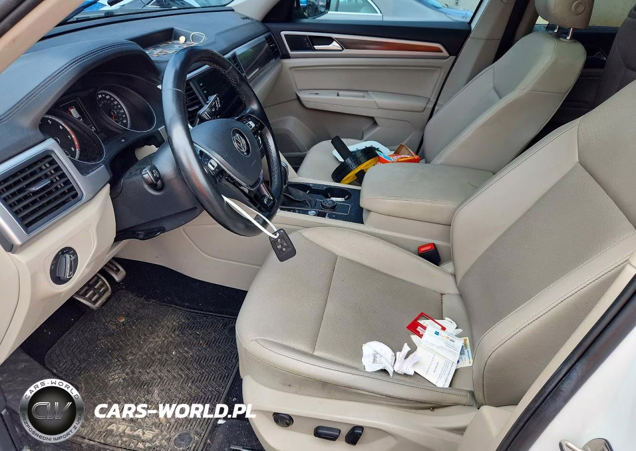 2018 Volkswagen Atlas Se VIN:1V2PR2CA8JC572923 - 7