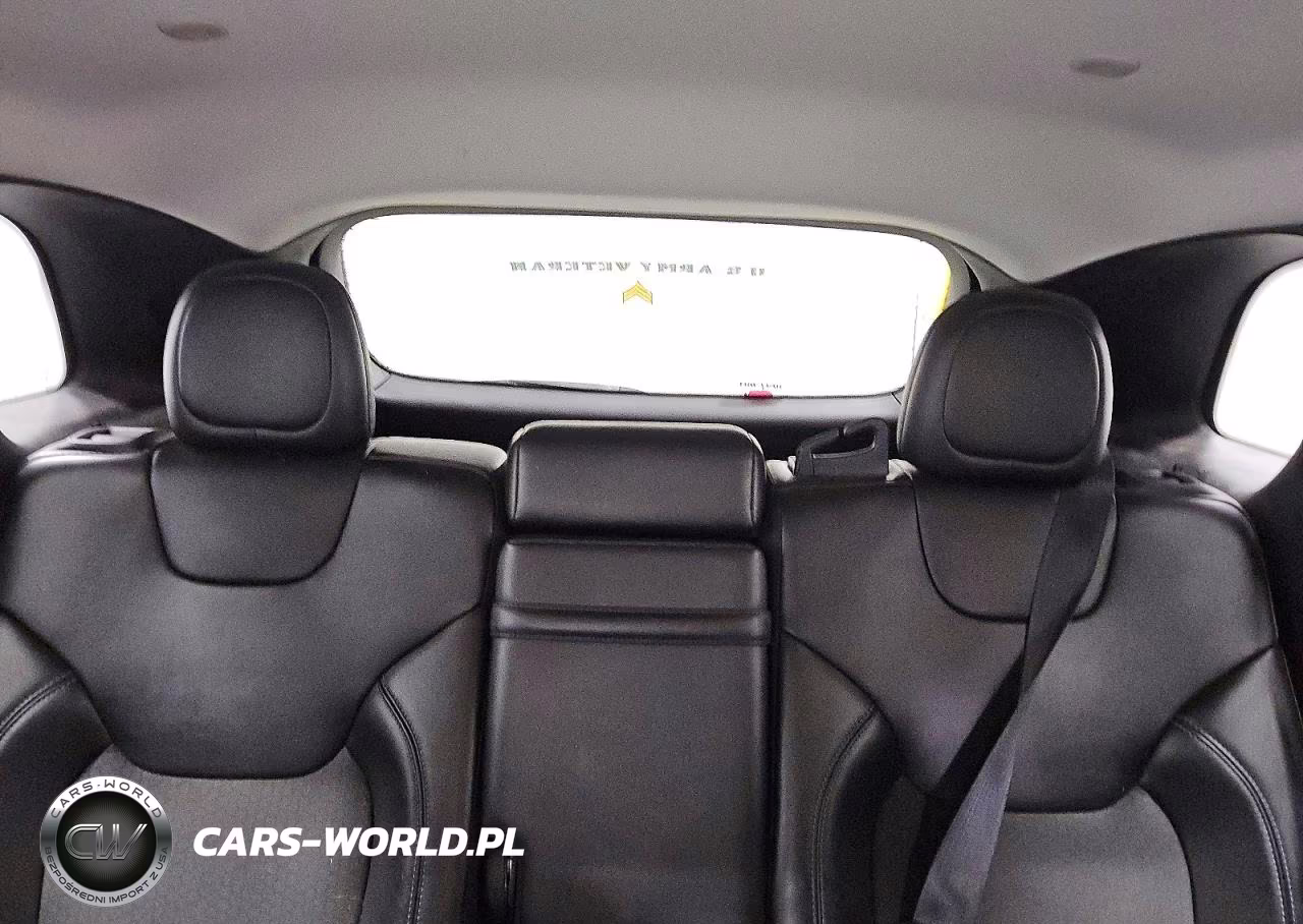 2019 Jeep Cherokee Latitude Plus VIN:1C4PJMLN3KD224384 - 10