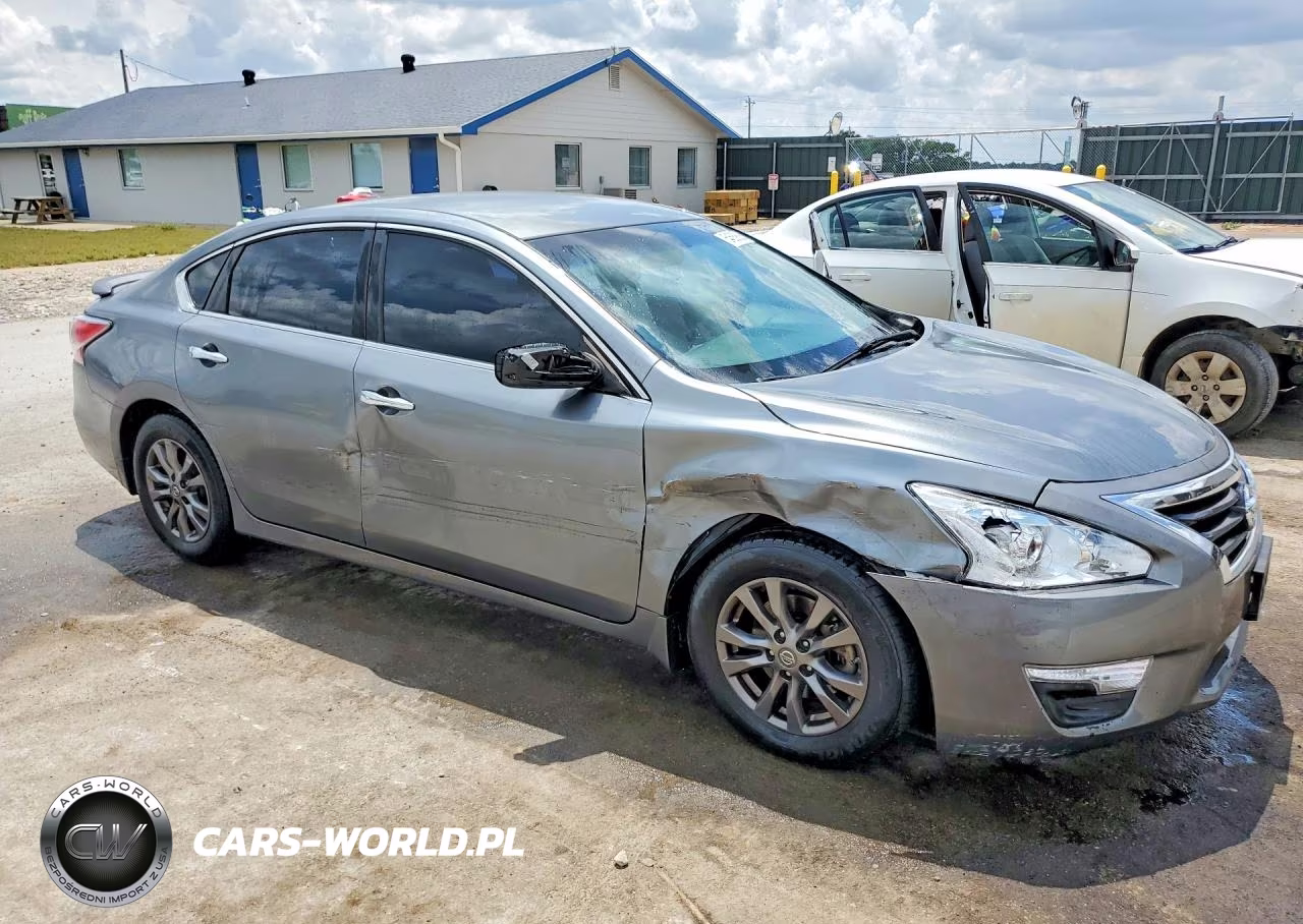 2015 Nissan Altima 2.5 S VIN:1N4AL3APXFC476004 - 4