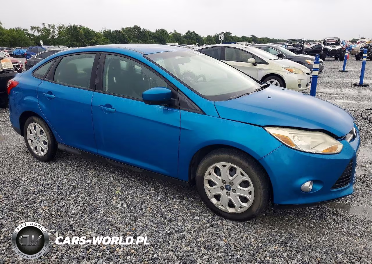 2012 Ford Focus Se VIN:1FAHP3F20CL205822 - 4