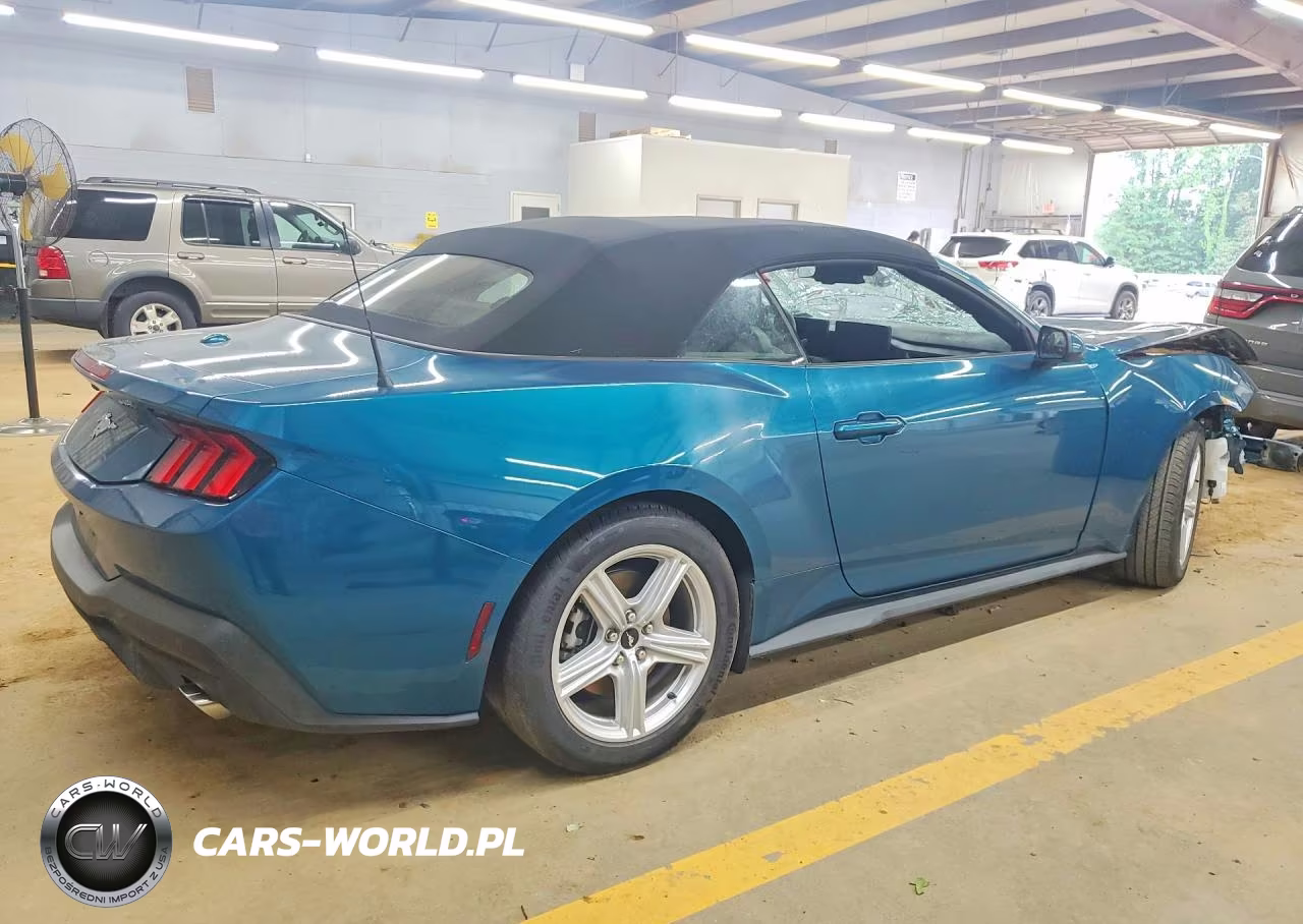 2026 Ford Mustang VIN:1FAGP8UH2T5112272 - 3