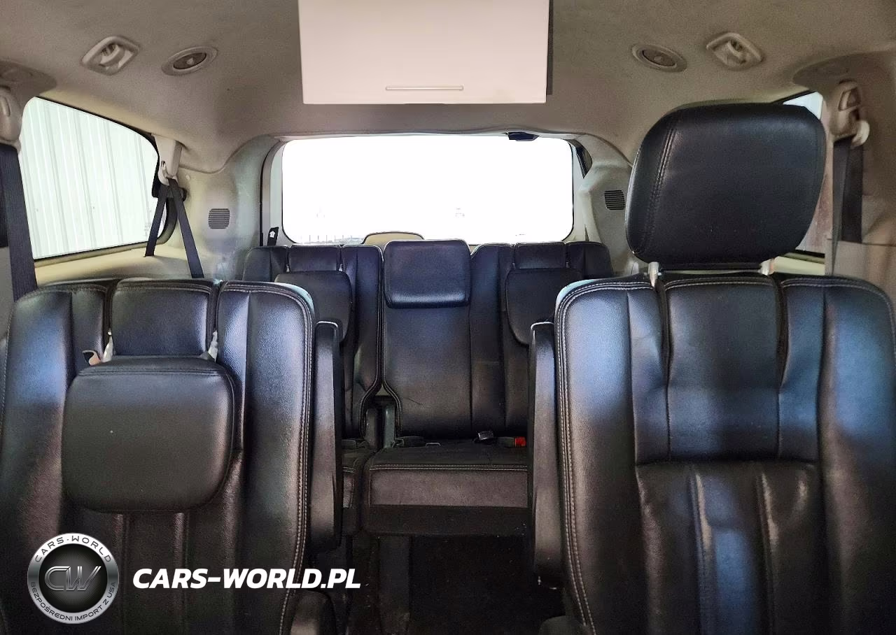 2014 Chrysler Town & Country Touring VIN:2C4RC1BG7ER358689 - 10