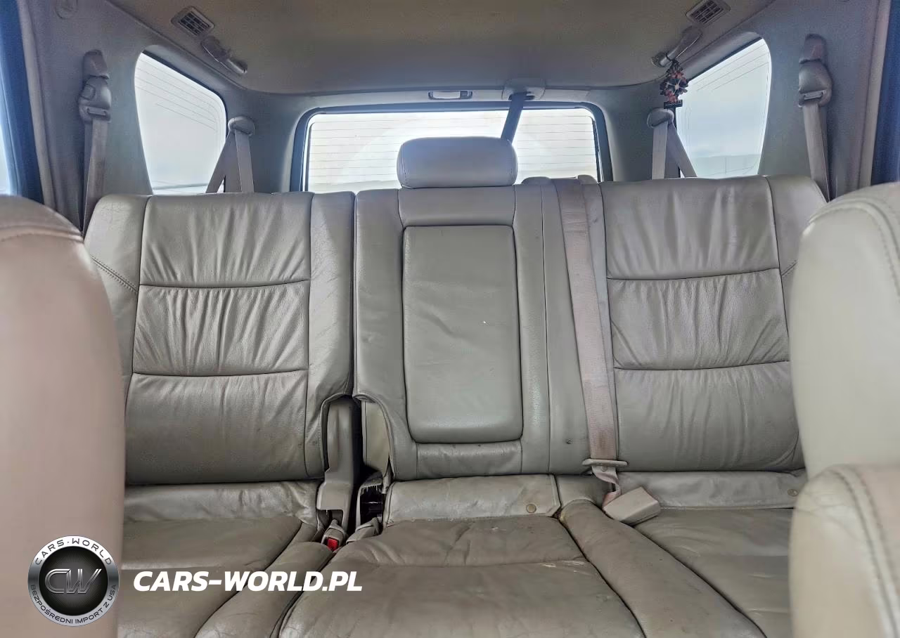 2005 Toyota Sequoia Sr5 VIN:5TDBT44A35S236897 - 10