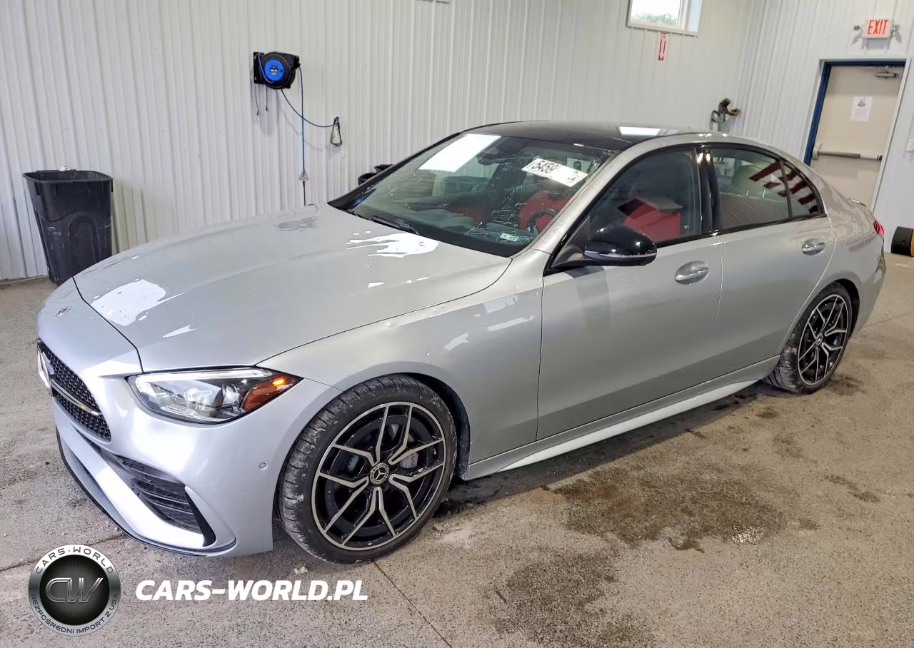 2024 Mercedes-Benz C 300 4Matic – zdjęcie 1 z 12