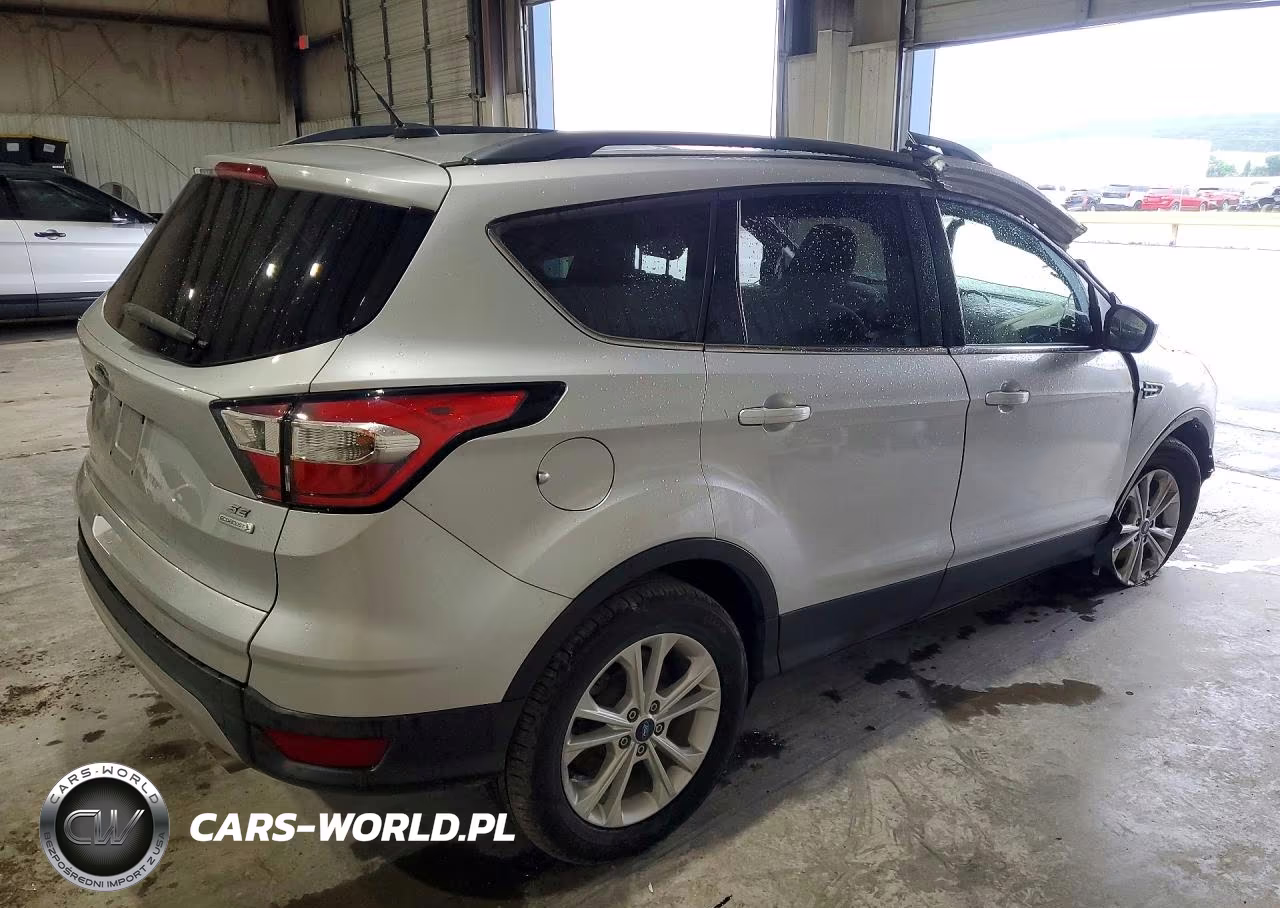 2018 Ford Escape Se VIN:1FMCU0GD4JUD60615 - 3
