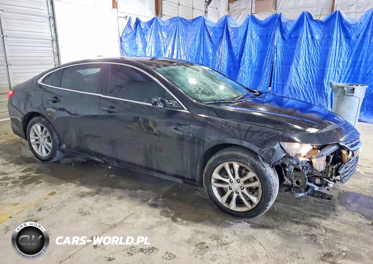 2017 Chevrolet Malibu Lt VIN:1G1ZE5STXHF109872 - 4