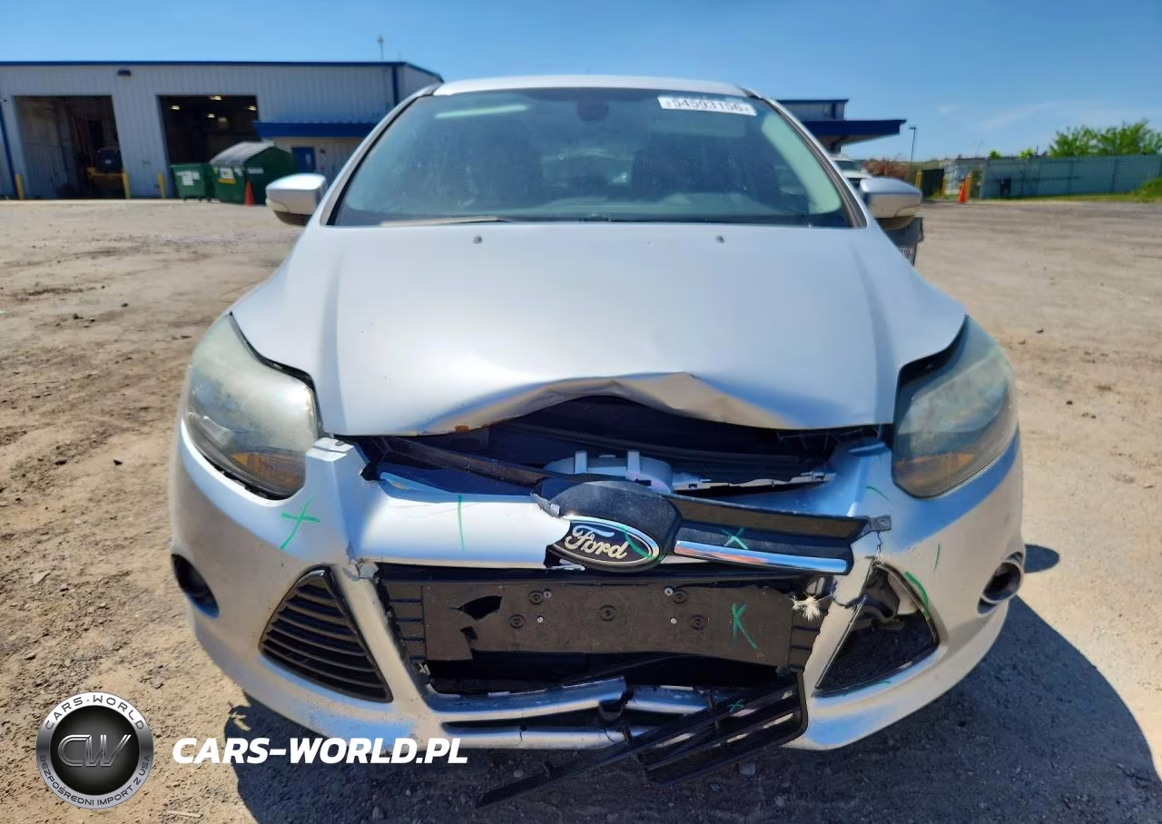 2012 Ford Focus Titanium VIN:1FAHP3N21CL480228 - 5