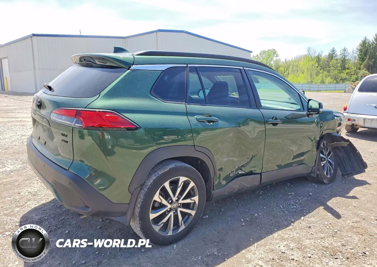 2022 Toyota Corolla Cross Xle VIN:7MUEAABG7NV041349 - 3