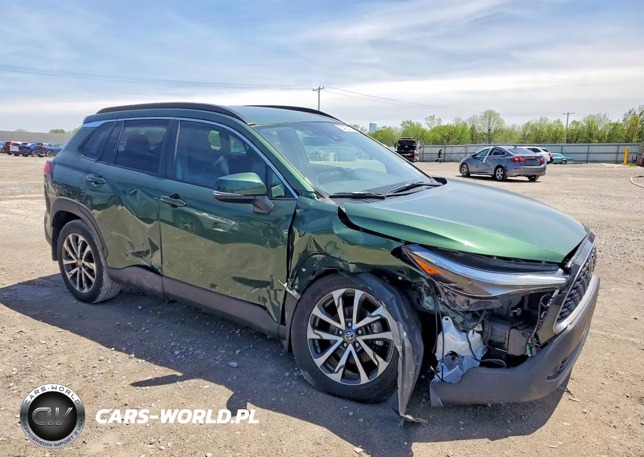 2022 Toyota Corolla Cross Xle VIN:7MUEAABG7NV041349 - 4