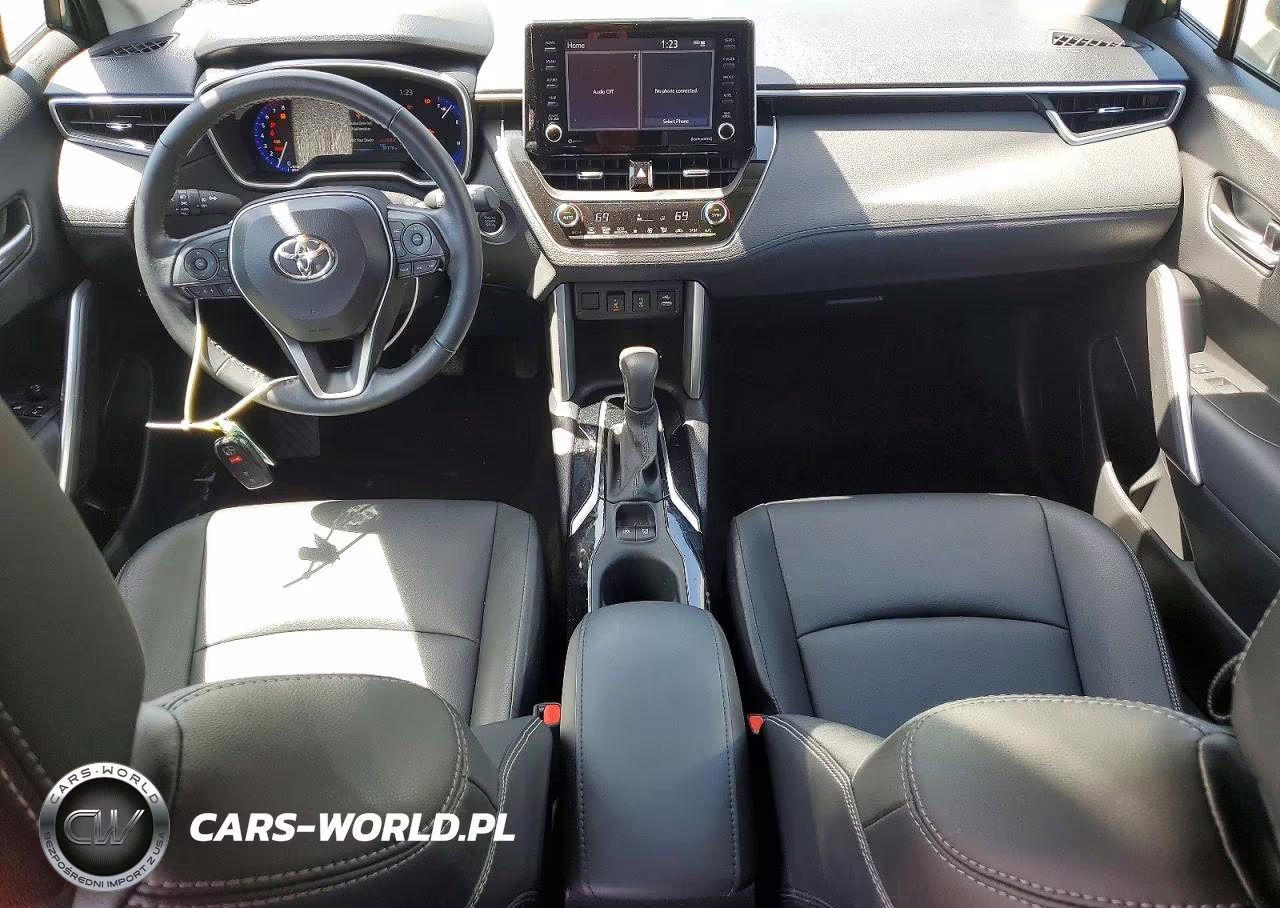 2022 Toyota Corolla Cross Xle VIN:7MUEAABG7NV041349 - 8