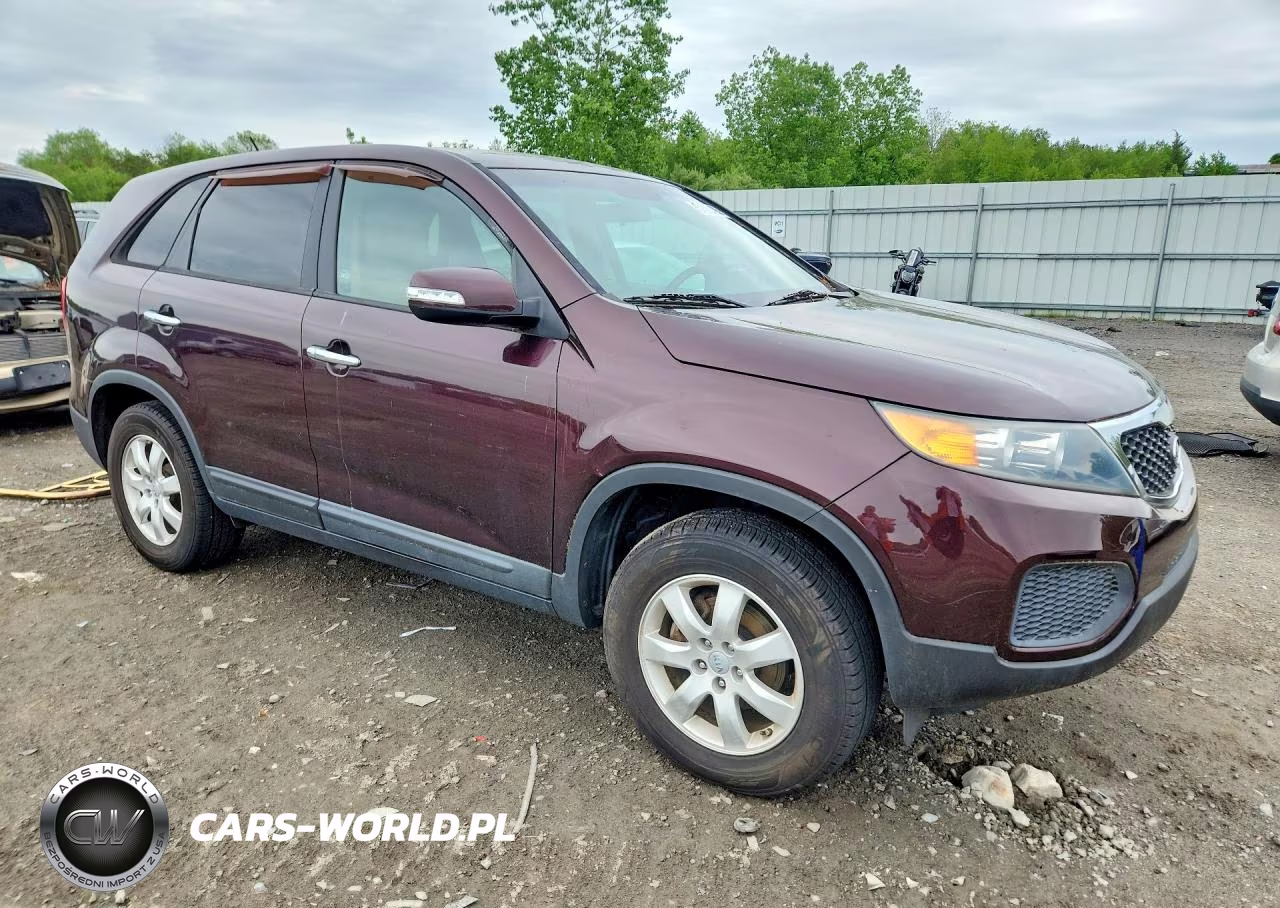 2012 Kia Sorento Lx VIN:5XYKT4A15CG250427 - 4