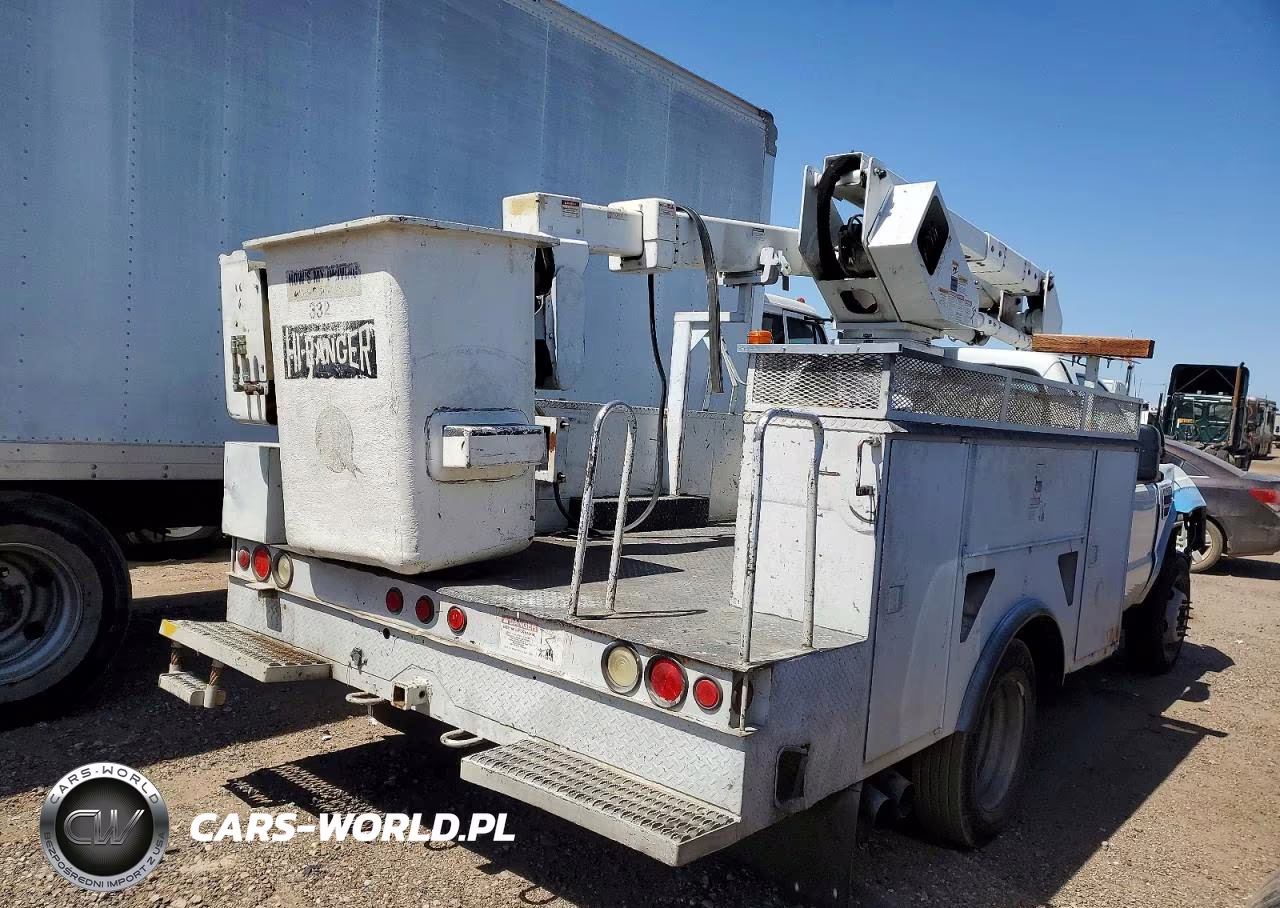 2008 Ford F450 Super Duty Bucket Truck VIN:1FDXF46R98EB34526 - 4