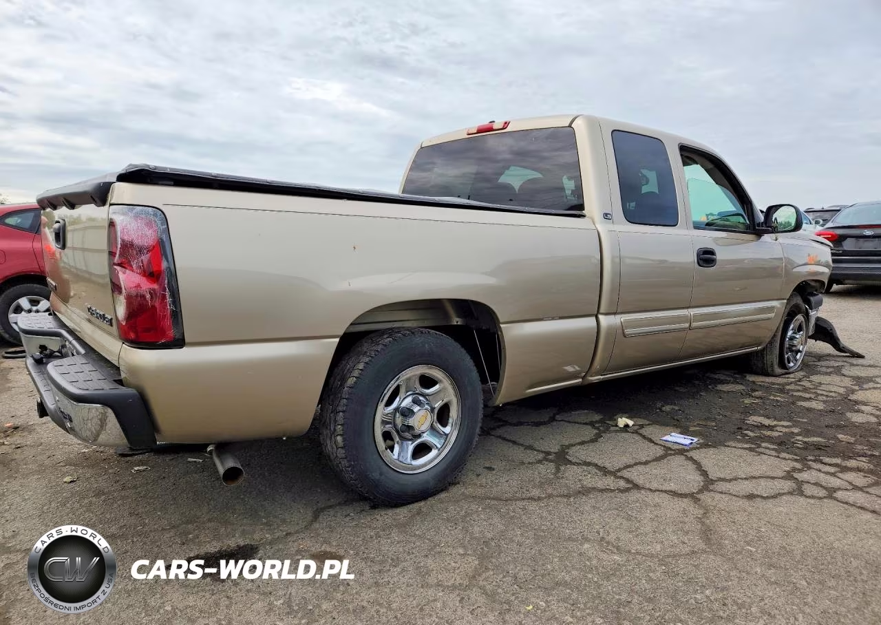 2004 Chevrolet Silverado C1500 VIN:2GCEC19V941308473 - 3