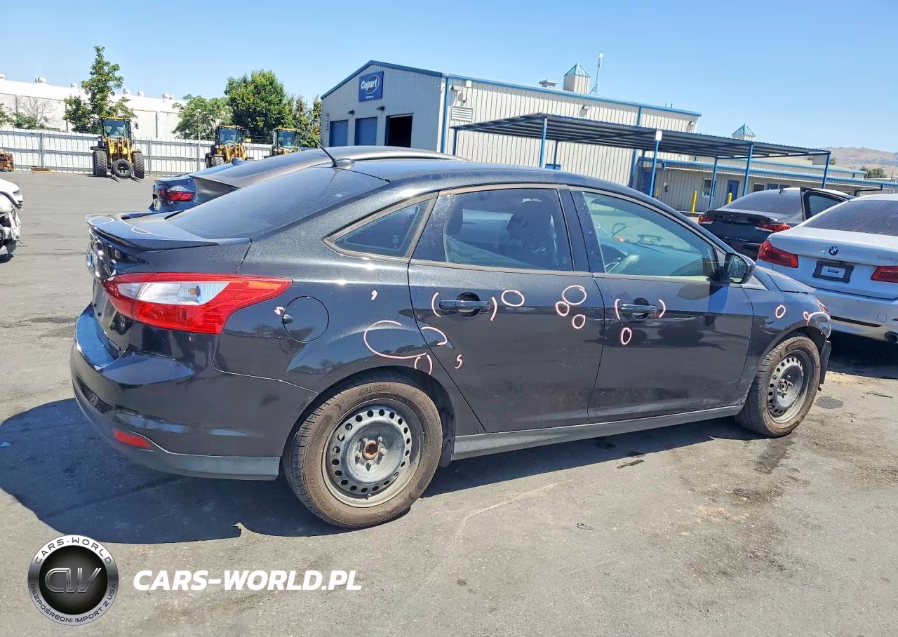 2012 Ford Focus Se VIN:1FAHP3F28CL379248 - 3