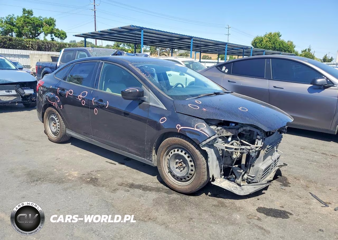 2012 Ford Focus Se VIN:1FAHP3F28CL379248 - 4