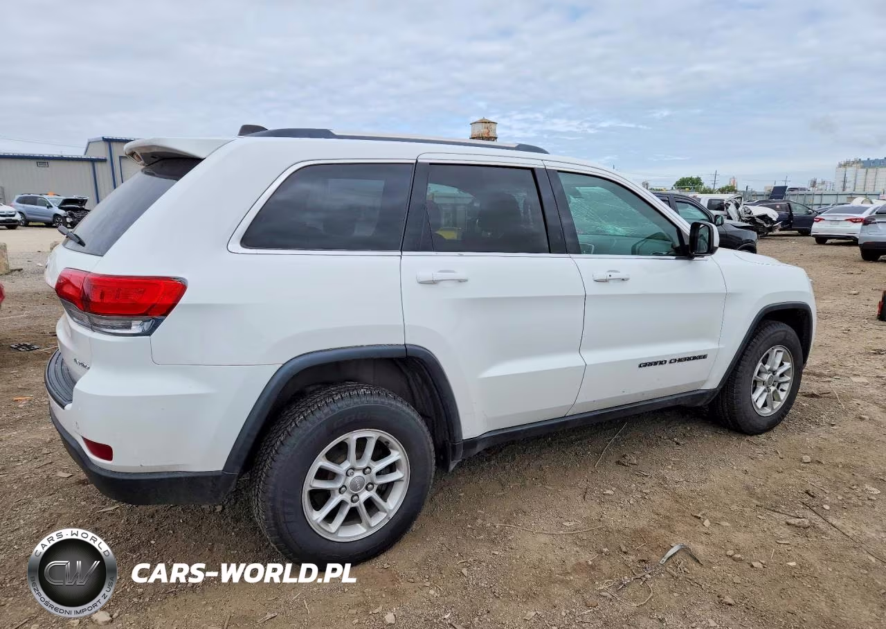 2019 Jeep Grand Cherokee Laredo VIN:1C4RJFAG2KC839054 - 3
