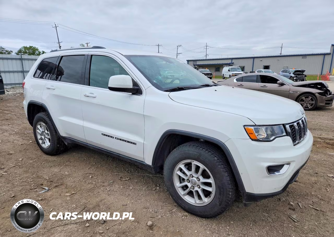 2019 Jeep Grand Cherokee Laredo VIN:1C4RJFAG2KC839054 - 4
