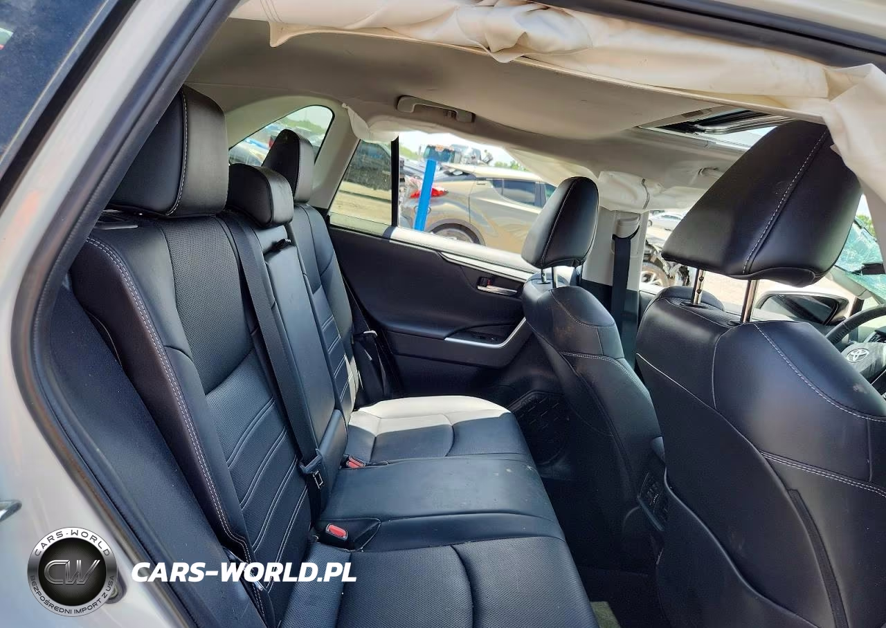 2020 Toyota Rav4 Limited VIN:2T3N1RFV3LW100006 - 11