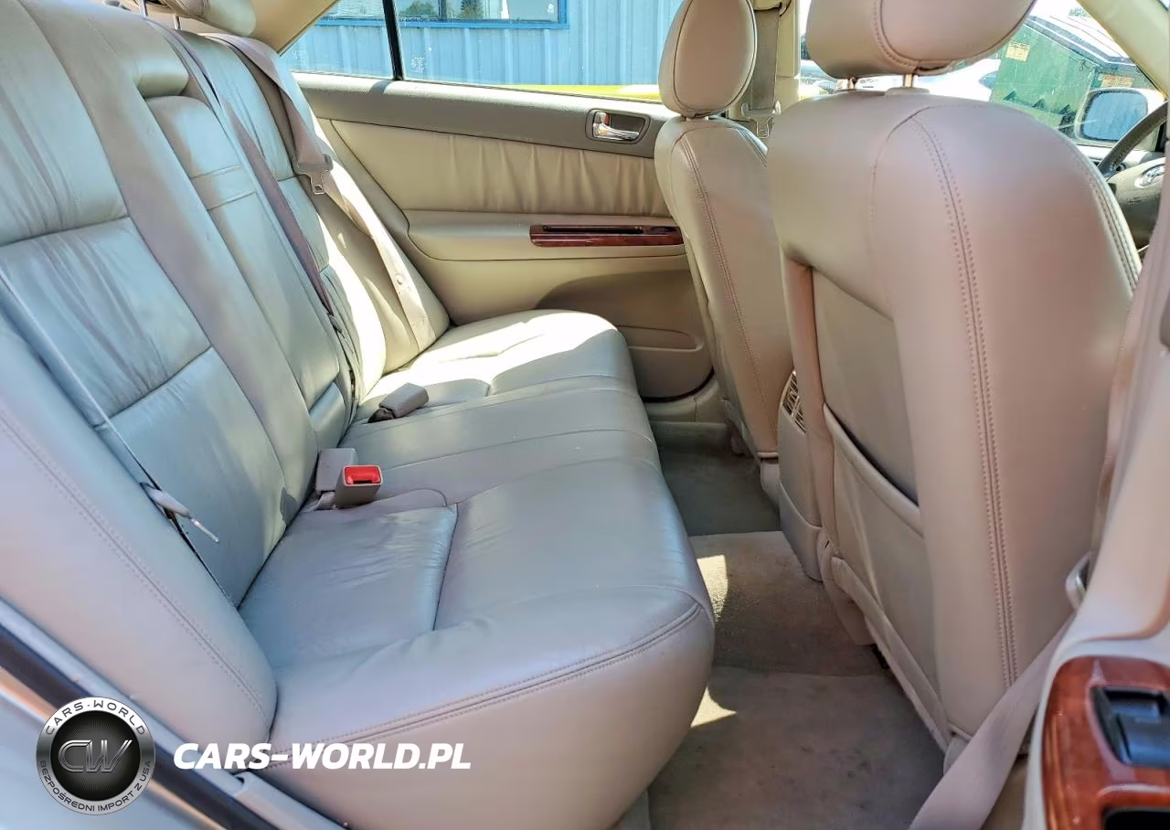 2002 Toyota Camry Xle VIN:JTDBE32K520098794 - 10