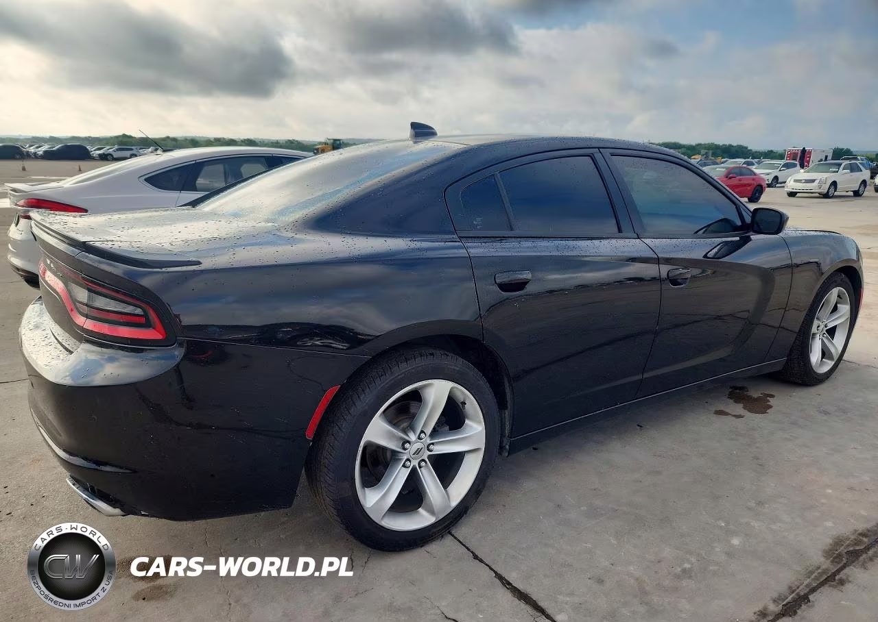 2018 Dodge Charger R VIN:2C3CDXCT3JH133434 - 3