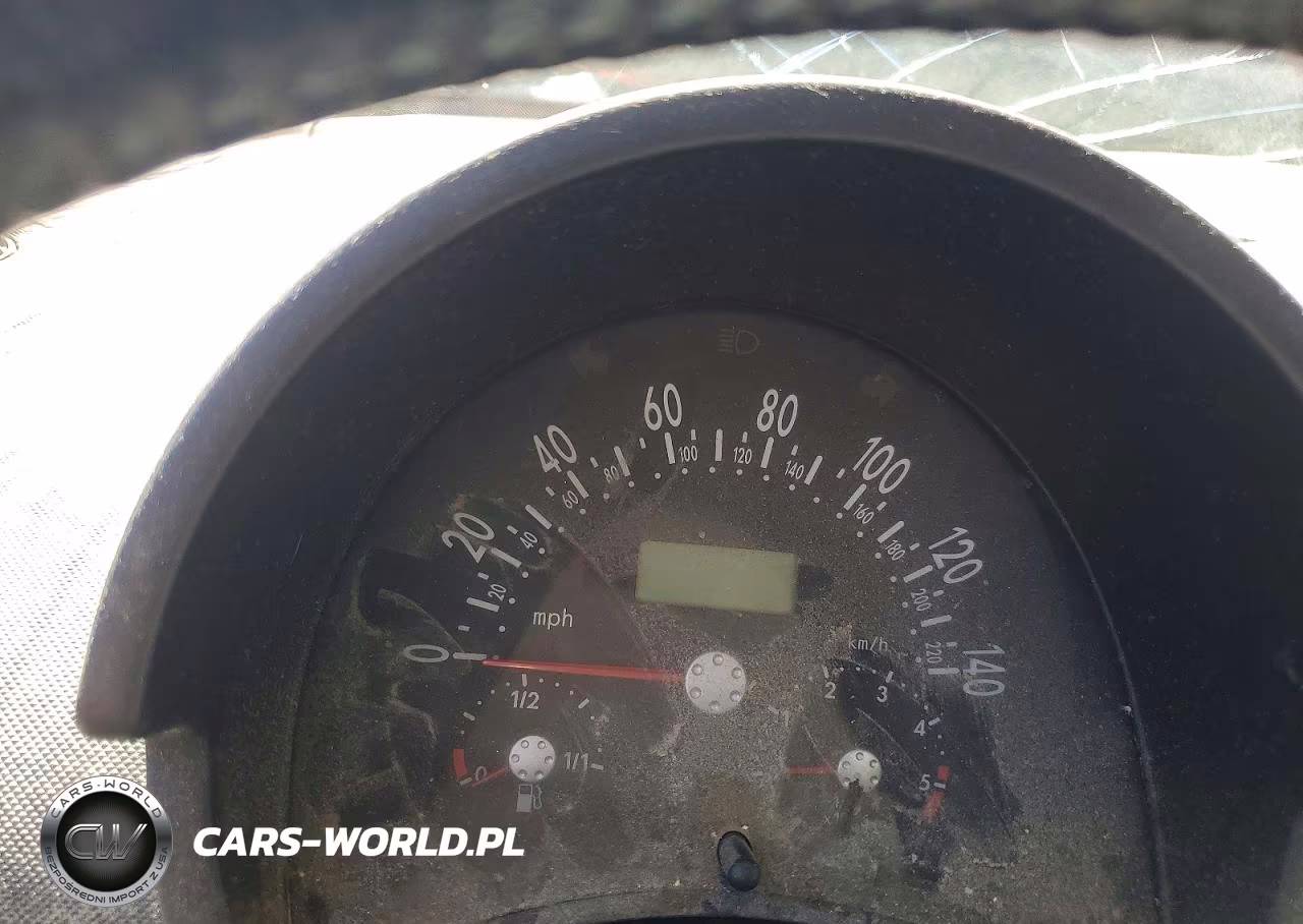 2000 Volkswagen New Beetle Gls Tdi VIN:3VWCF21C5YM413702 - 9