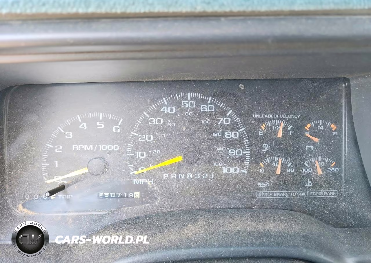 1999 Chevrolet Suburban K1500 VIN:1GNFK16R7XJ541462 - 9