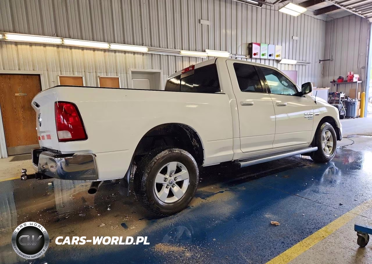 2019 Ram 1500 Classic Slt VIN:1C6RR6GT7KS668330 - 3