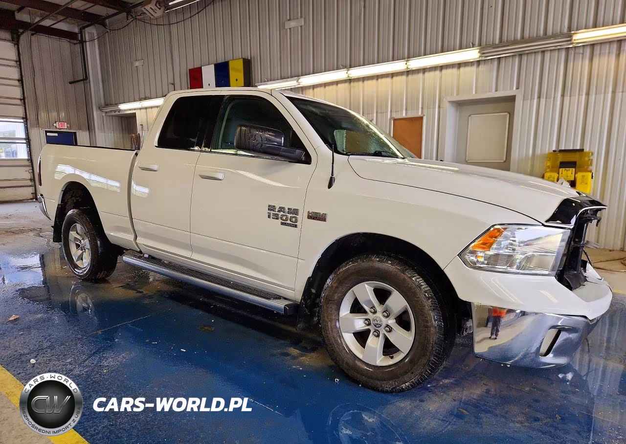 2019 Ram 1500 Classic Slt VIN:1C6RR6GT7KS668330 - 4