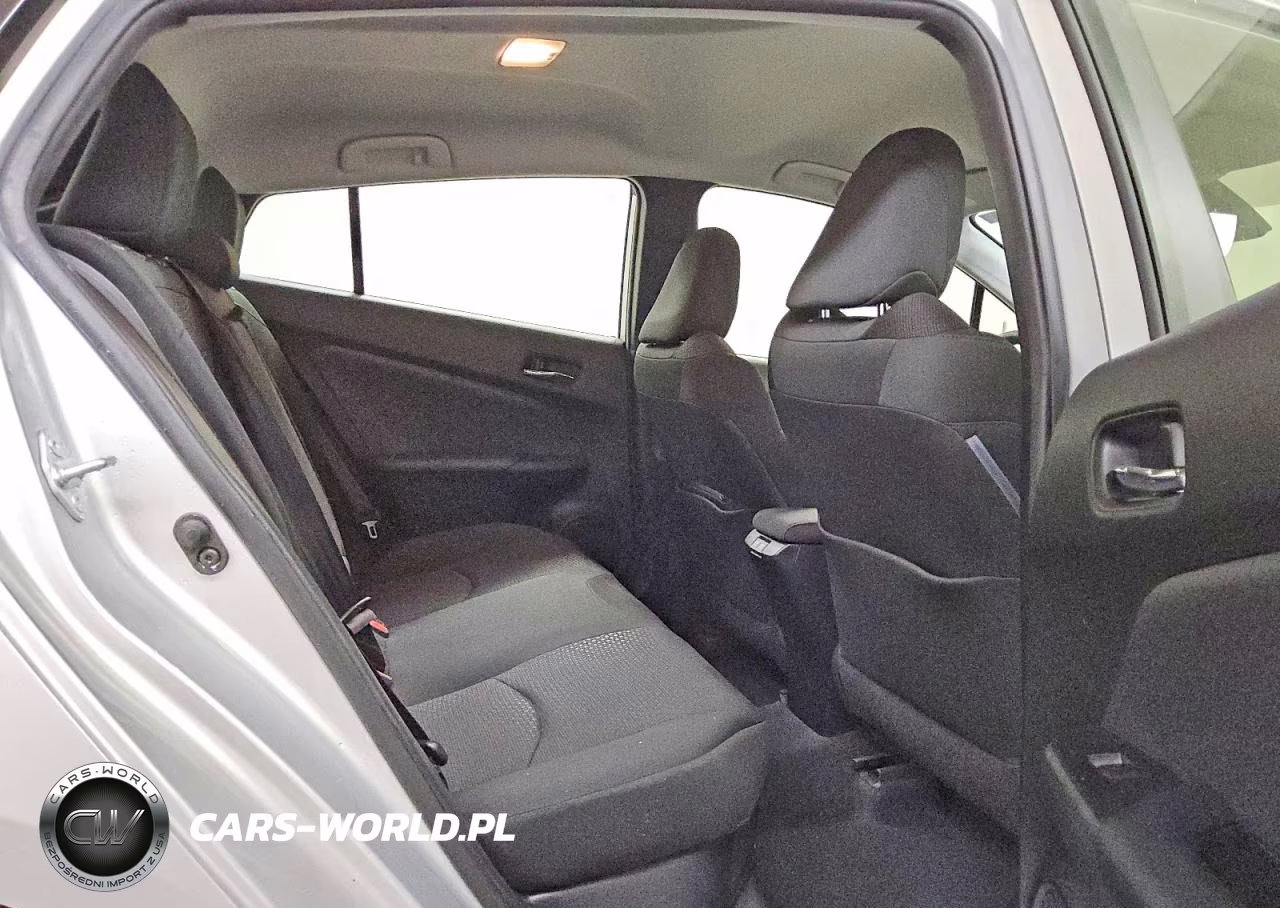 2019 Toyota Prius Le VIN:JTDKARFU3K3086863 - 10