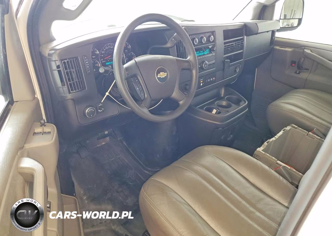 2024 Chevrolet Express 2500 Cargo Delivery Van VIN:1GCWGAFP7R1238757 - 8