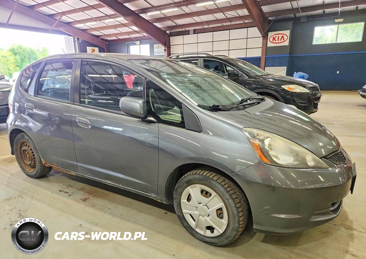 2013 Honda Fit VIN:JHMGE8G36DC042335 - 4