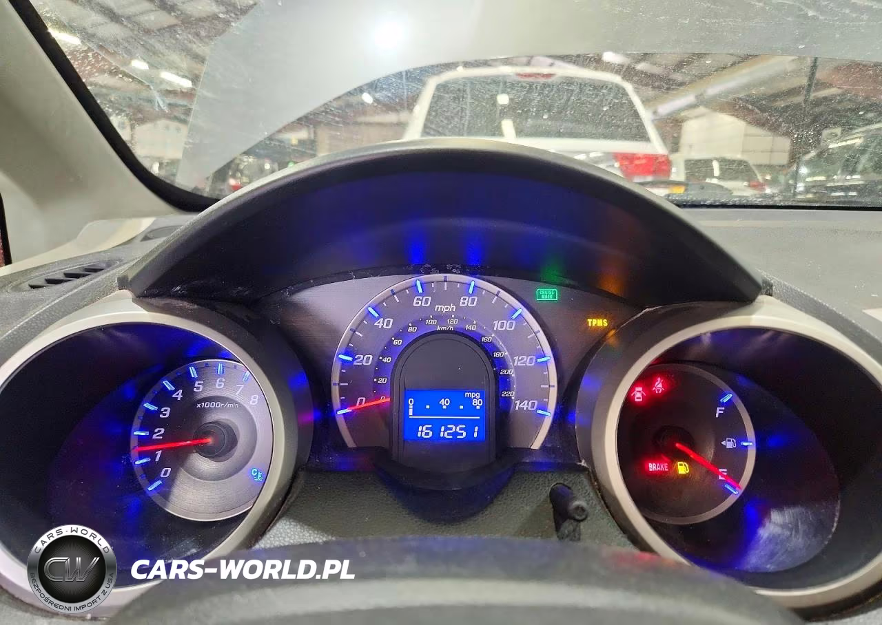 2013 Honda Fit VIN:JHMGE8G36DC042335 - 9