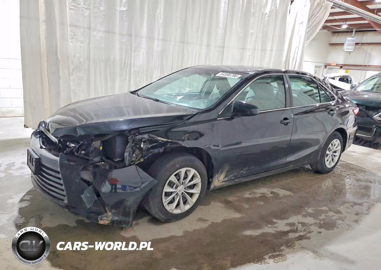 2015 Toyota Camry Le – zdjęcie 1 z 12