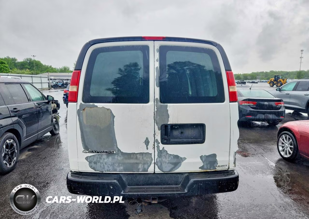 2007 Chevrolet Express G3500 VIN:1GCHG39U271153652 - 6