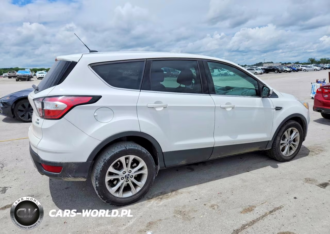 2017 Ford Escape Se VIN:1FMCU9GD3HUD33291 - 3