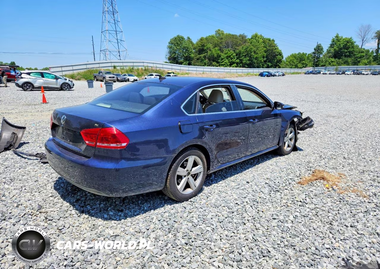 2012 Volkswagen Passat Se VIN:1VWBH7A3XCC027094 - 3