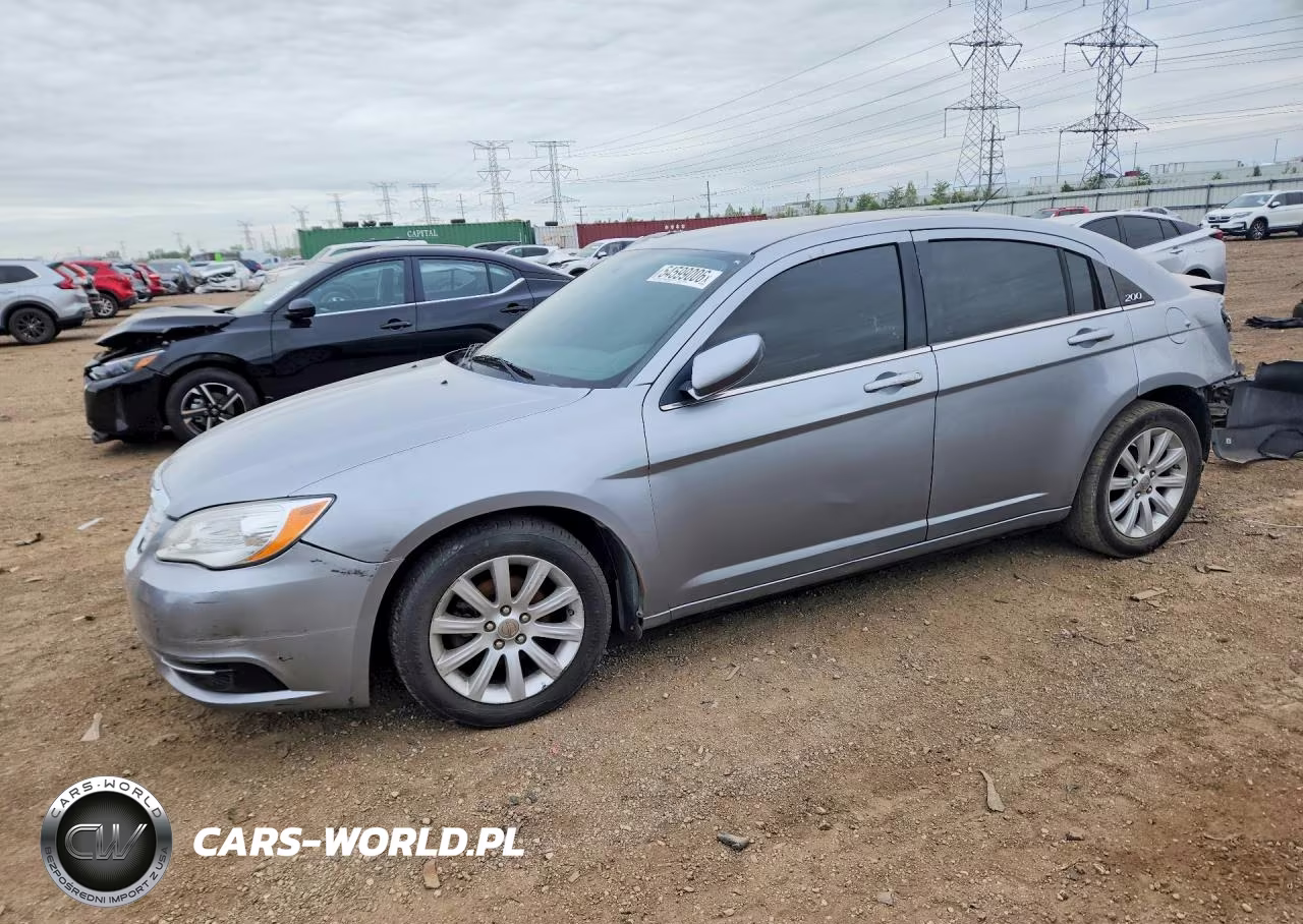 2014 Chrysler 200 Touring – zdjęcie 1 z 13