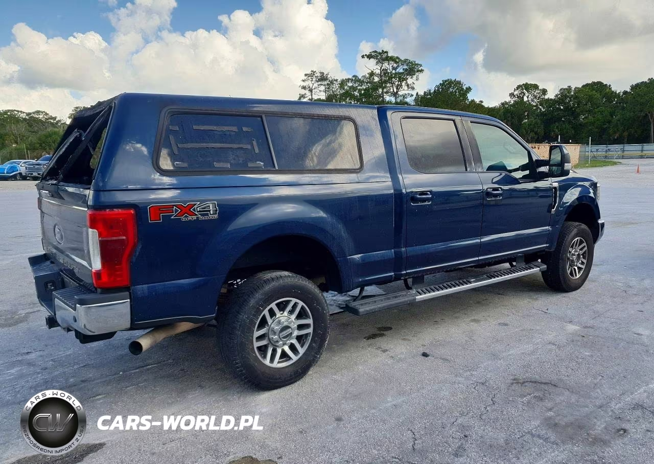 2018 Ford F250 Super Duty VIN:1FT7W2B67JEC75296 - 3