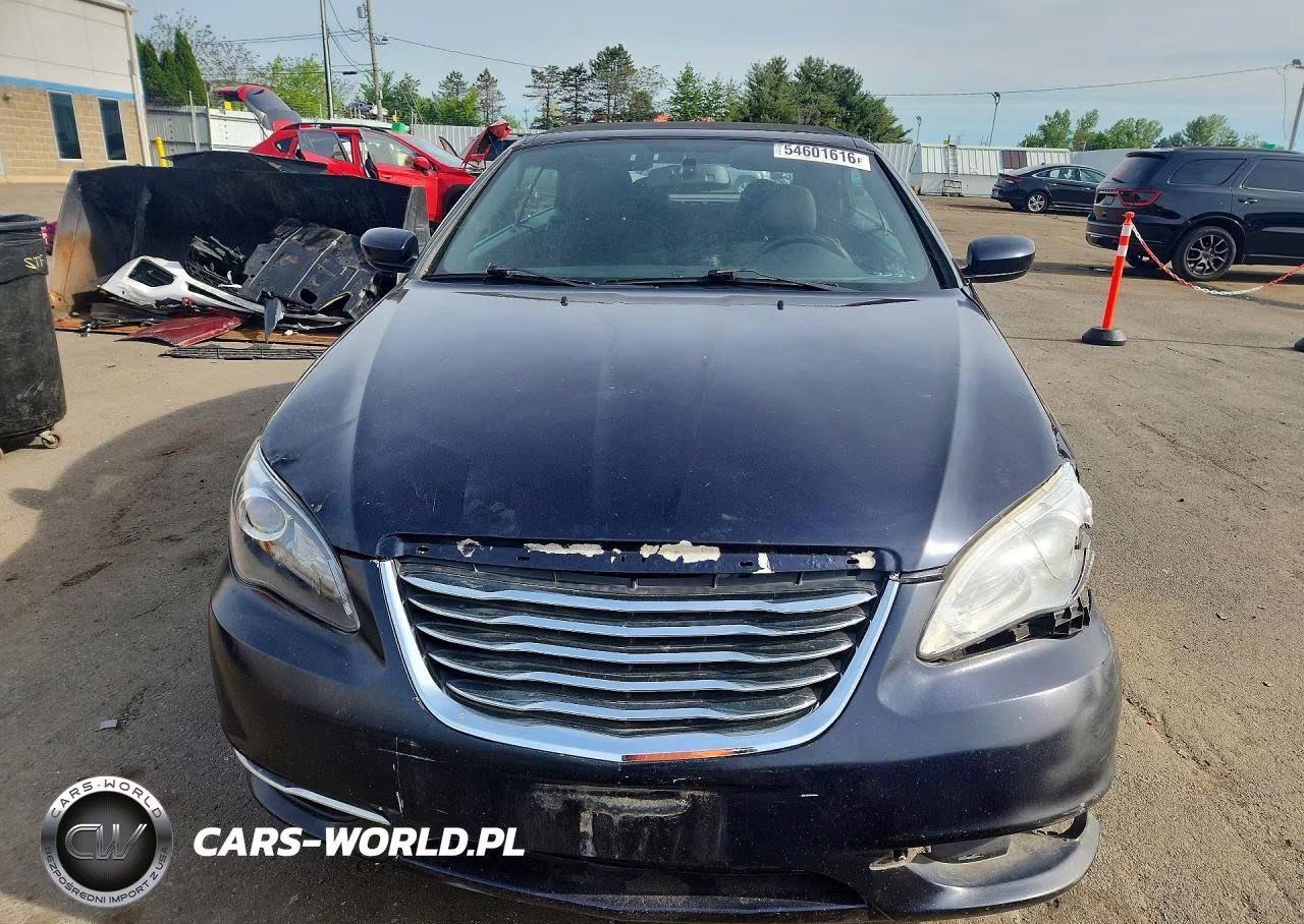 2011 Chrysler 200 Touring VIN:1C3BC2EG6BN576798 - 5
