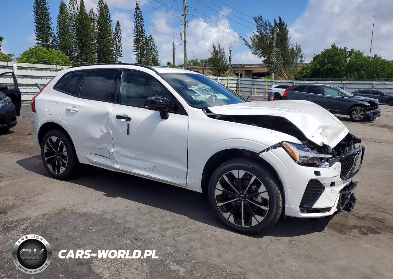 2026 Volvo Xc60 Plus VIN:YV4M12RC3T1448641 - 4