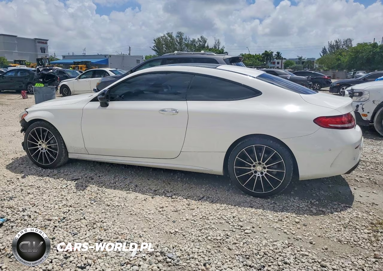 2017 Mercedes-Benz C 300 4Matic VIN:WDDWJ4KB6HF375581 - 2