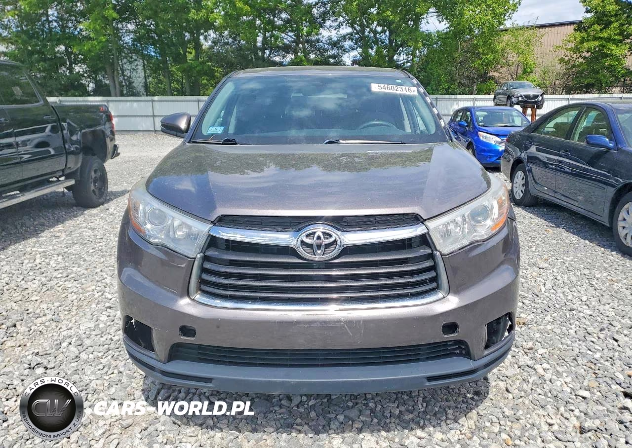 2016 Toyota Highlander Le VIN:5TDBKRFH3GS271405 - 5